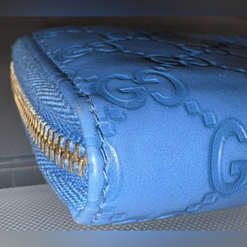 GUCCI SIGNATURE GUCCISIMA INTERLOCKING GG EMBOSSED BLUE LEATHER ZIPAROUND WALLET - Picture 7 of 16